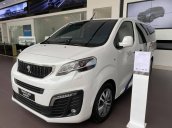 Traveller Luxury - MPV gia đình - Ưu đãi hấp dẫn