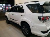 Xe Toyota Fortuner TRD Sportivo 4x2 AT năm sản xuất 2015, màu trắng