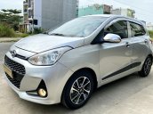 Cần bán Hyundai Grand i10 sx 2017, màu bạc, nhập khẩu nguyên chiếc