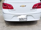 Bán Chevrolet Cruze LT đời 2016, màu trắng, giá chỉ 390 triệu