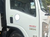 Xe Nhật Isuzu NQR 5.2 tấn, thùng bạt 6.2m, sx năm 2014