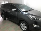 Bán Toyota Innova 2.0V đời 2017, màu đen, odo 18.000km