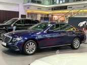 Bán Mercedes E200 đời 2019, màu xanh lam, trả trước 600 triệu