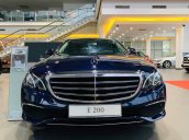 Bán Mercedes E200 đời 2019, màu xanh lam, trả trước 600 triệu