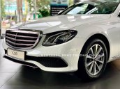 Mua xe trả góp lãi suất thấp với chiếc Mercedes-Benz E200, đời 2019, có sẵn xe, giao nhanh