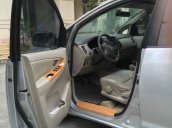 Bán Toyota Innova V năm 2010, màu bạc, chính chủ, 405 triệu