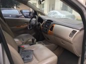 Bán Toyota Innova V năm 2010, màu bạc, chính chủ, 405 triệu