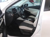 Cần bán xe Mazda 2 Premium 2019, màu trắng, dáng Sport