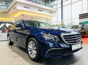 Bán Mercedes E200 đời 2019, màu xanh lam, trả trước 600 triệu