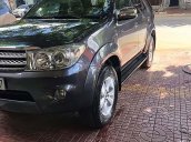 Cần bán xe Toyota Fortuner đời 2011, màu xám, giá 619tr