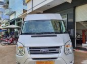 Cần bán xe Ford Transit năm sản xuất 2016, màu bạc