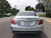 Bán ô tô Mercedes-Benz C300 AMG 2017, màu bạc còn mới, giá 1 tỷ 580 triệu đồng