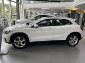 Cần bán xe Mercedes GLA 200 đời 2019, màu trắng, nhập khẩu nguyên chiếc