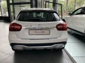 Cần bán xe Mercedes GLA 200 đời 2019, màu trắng, nhập khẩu nguyên chiếc