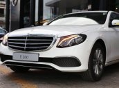 Bán giá thấp với chiếc Mercedes-Benz E200 đời 2019 tặng tiền mặt và bộ phụ kiện chính hãng