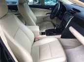 Bán ô tô Toyota Camry năm sản xuất 2015, màu đen, 800tr xe còn mới nguyên