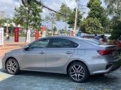 Kia Cerato Luxury, giảm tiền mặt, tặng bảo hiểm, tặng phụ kiện, có xe giao liền, hỗ trợ ngân hàng vay 80%