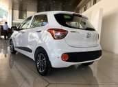 Bán nhanh chiếc xe  Hyundai Grand i10 năm 2019, màu trắng - Có sẵn xe giao ngay toàn quốc