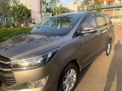 Cần bán Toyota Innova 2.0E 2018, màu nâu đồng