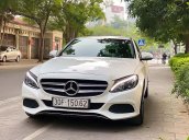 Cần bán Mercedes C200 đời 2017, màu trắng