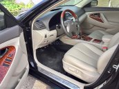 Bán Toyota Camry năm sản xuất 2010, màu đen, nhập khẩu nguyên chiếc, giá chỉ 718 triệu