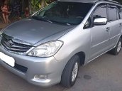 Cần bán Toyota Innova 2.0J đời 2007, màu bạc, xe gia đình 