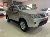 Cần bán gấp Toyota Fortuner 2.5G năm sản xuất 2009, màu bạc  