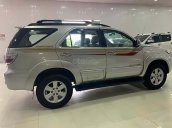 Cần bán gấp Toyota Fortuner 2.5G năm sản xuất 2009, màu bạc  