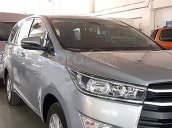 Cần bán Toyota Innova sản xuất 2017, màu bạc, giá 658tr