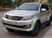 Bán Toyota Fortuner 4x2 AT đời 2015, màu bạc số tự động