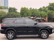 Bán Toyota Fortuner 2.7V 4x2 AT sản xuất 2017, màu đen, nhập khẩu  