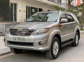 Bán Toyota Fortuner 2.7V 4x2 AT sản xuất 2013, màu bạc, giá tốt