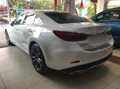 Cần bán xe cũ Mazda 6 2.0 premium sản xuất 2018, màu trắng như mới
