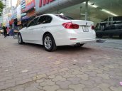 Cần bán BMW 320i năm sản xuất 2015, màu trắng, nhập khẩu