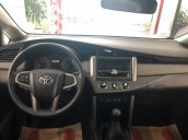 Cần bán Toyota Innova 2.0E sản xuất năm 2019, màu xám, giá tốt