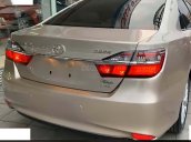 Cần bán gấp Toyota Camry 2.0E 2018, giá tốt