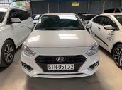 Cần bán gấp Hyundai Accent 1.4MT base năm sản xuất 2019, màu trắng  