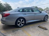 Ưu đãi giảm ngay tiền mặt và tặng phụ kiện chính hãng khi mua xe Honda Accord 1.5 Turbo, màu bạc