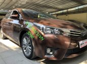 Cần bán Toyota Corolla sản xuất 2016, màu nâu như mới