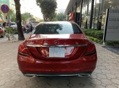 Cần bán xe Mercedes C200 2019, màu đỏ xe còn mới lắm