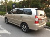 Chính chủ tôi cần bán chiếc Toyota Innova 2.0E 2015 xố sàn màu cát vàng chính chủ tên tôi lh 0988629735