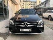 Chính chủ gửi bán xe Mercedes GLC 300 model 2019 màu đen, giá cực rẻ