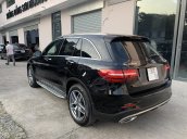 Chính chủ gửi bán xe Mercedes GLC 300 model 2019 màu đen, giá cực rẻ