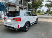 Bán xe cũ Kia Sorento 2.2 DATH đời 2018, màu trắng, giá tốt