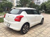 Cần bán xe Suzuki Swift sản xuất năm 2018, màu trắng, nhập khẩu nguyên chiếc