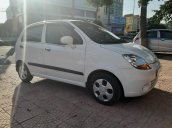 Xe Chevrolet Spark đời 2015, màu trắng