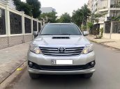 Bán xe Toyota Fortuner 2.5G sản xuất năm 2015, màu bạc số sàn