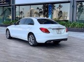 Bán xe cũ Mercedes C200 đời 2017, màu trắng