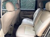 Cần bán Nissan Grand livina 1.8 AT 2011, màu xám, xe gia đình 