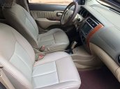 Cần bán Nissan Grand livina 1.8 AT 2011, màu xám, xe gia đình 